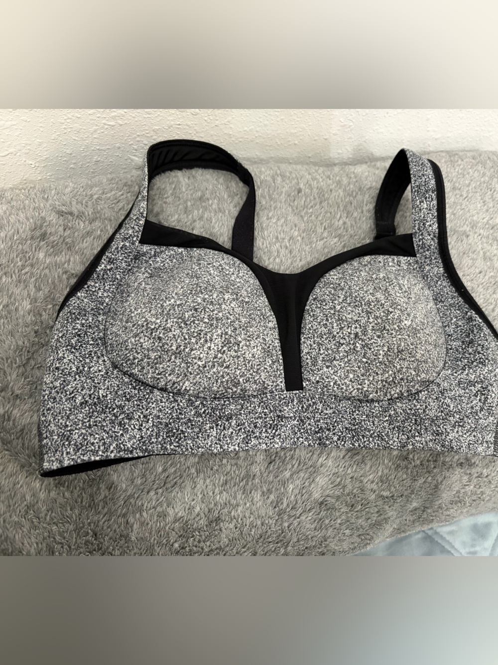 lululemon athletica Gray/Black Speckled High-Impact Sports Bra size 36C
